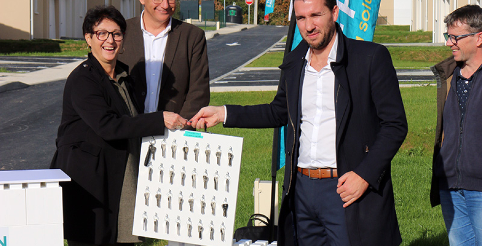 Remise des clefs aux Jardins du Printemps